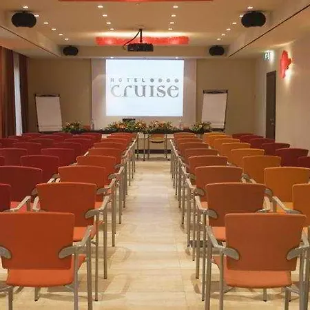 Cruise Hotel
