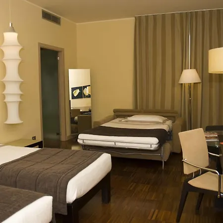 Hotel Cruise 4*