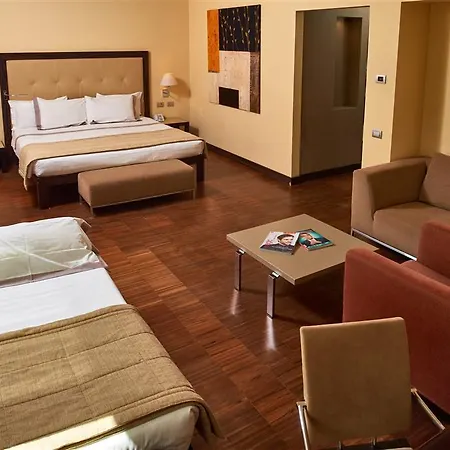 Hotel Cruise 4*