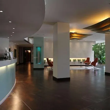 Hotel Cruise