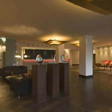 Cruise Hotel