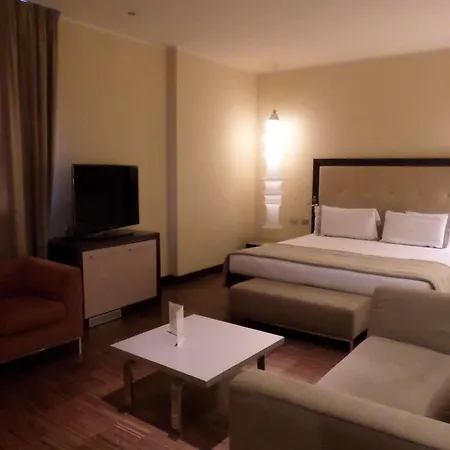 Hotel Cruise Lucino