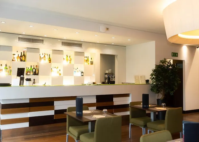 Cruise Ξενοδοχείο 4*