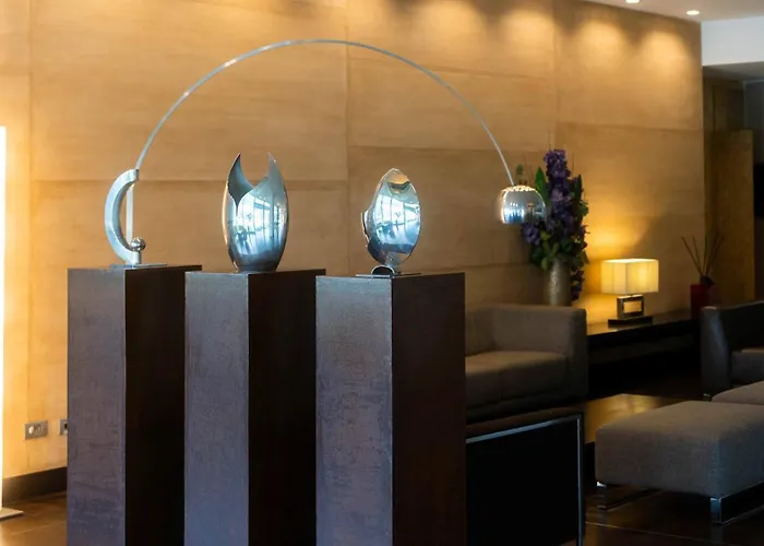 Ξενοδοχείο Cruise 4*