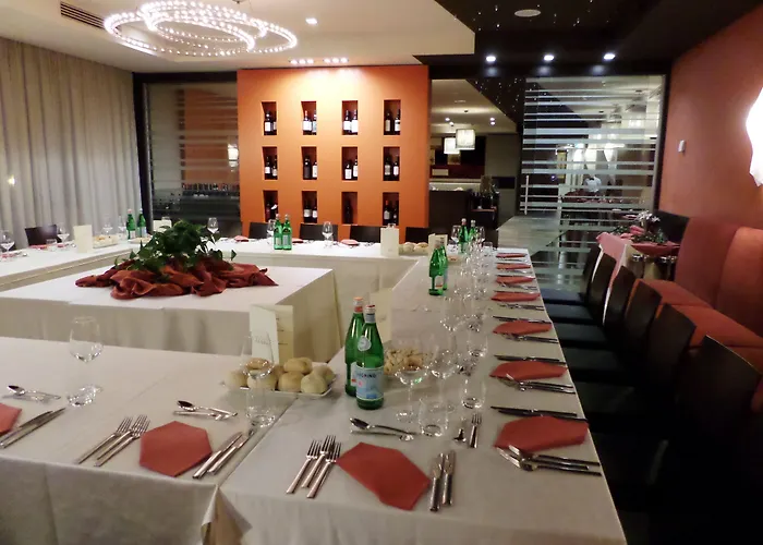 Ξενοδοχείο Cruise 4*