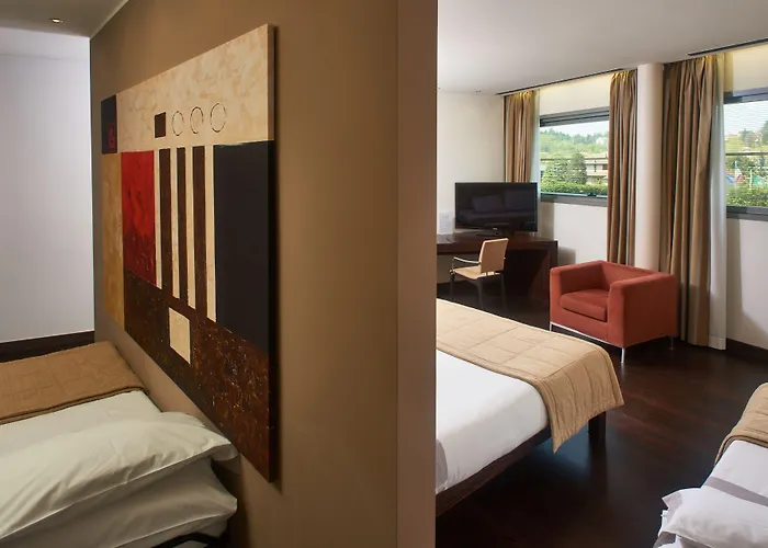 Cruise Ξενοδοχείο 4*